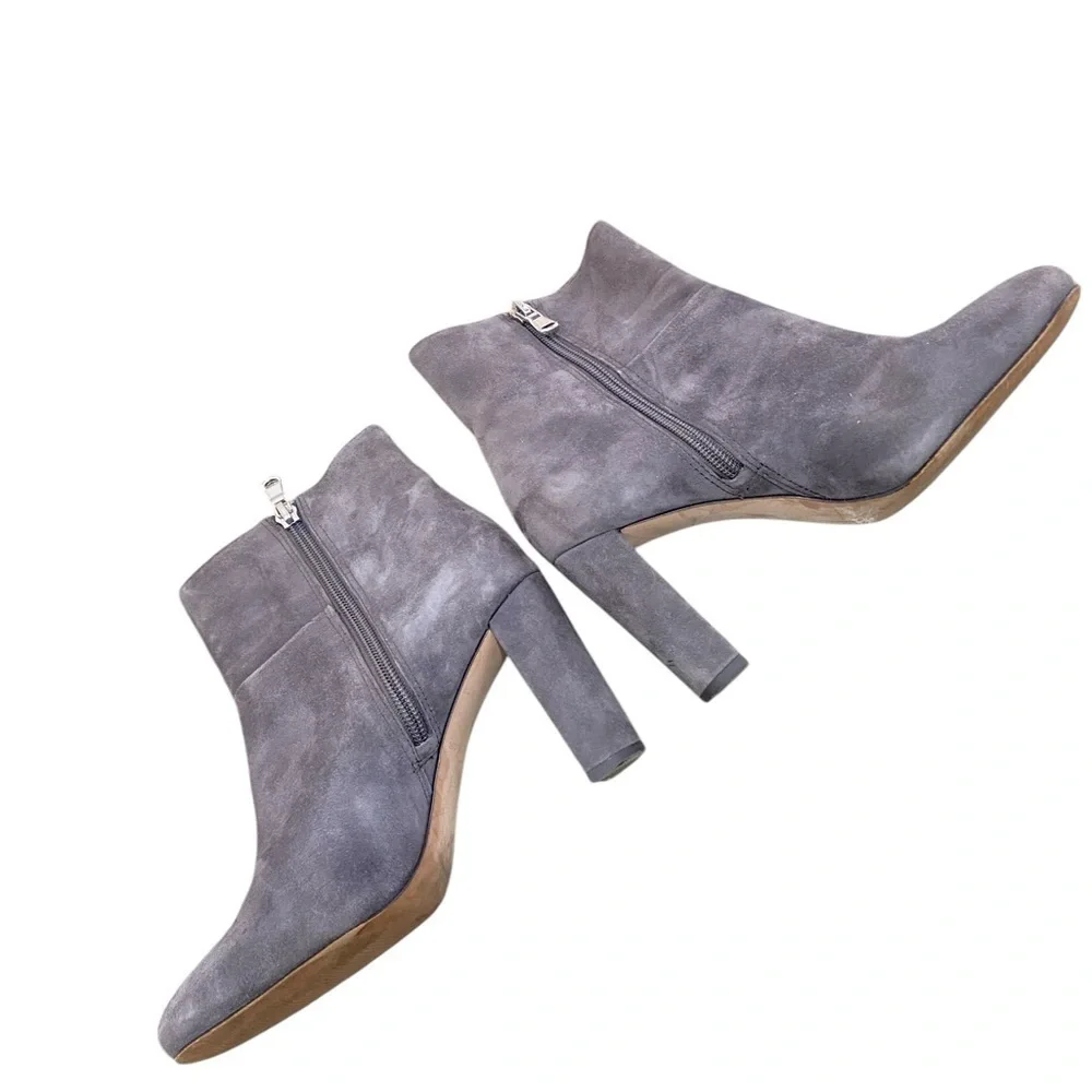 Ann Taylor gray 100% suede round toe side zip block heel booties size 6